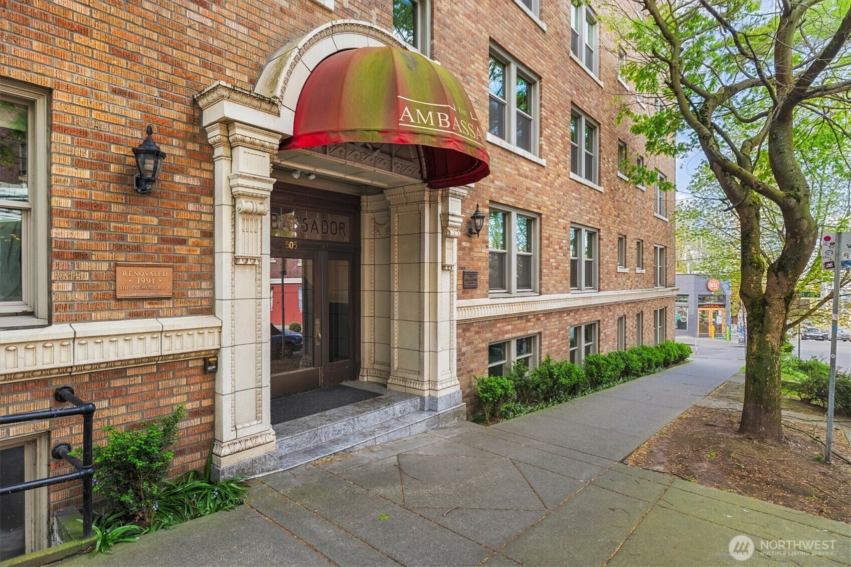 Property Photo: 505 E Denny Way A301 WA 98122