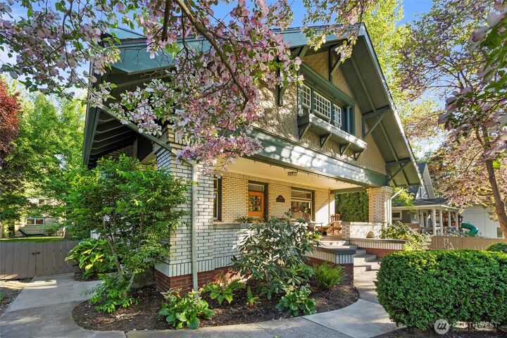Property Photo: 124 Whitman Street WA 99362