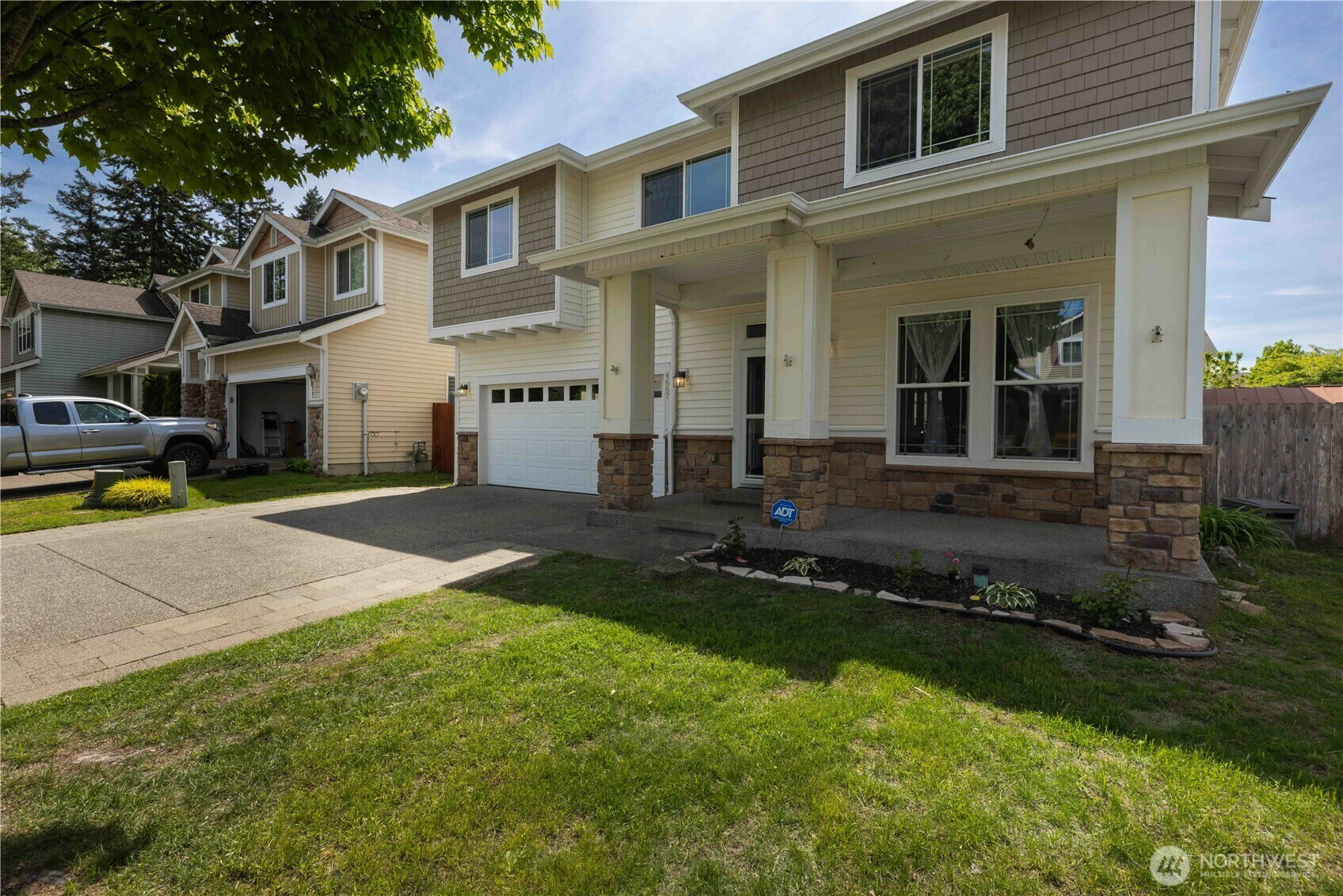 Property Photo: 4667 SE Bakken Court WA 98366