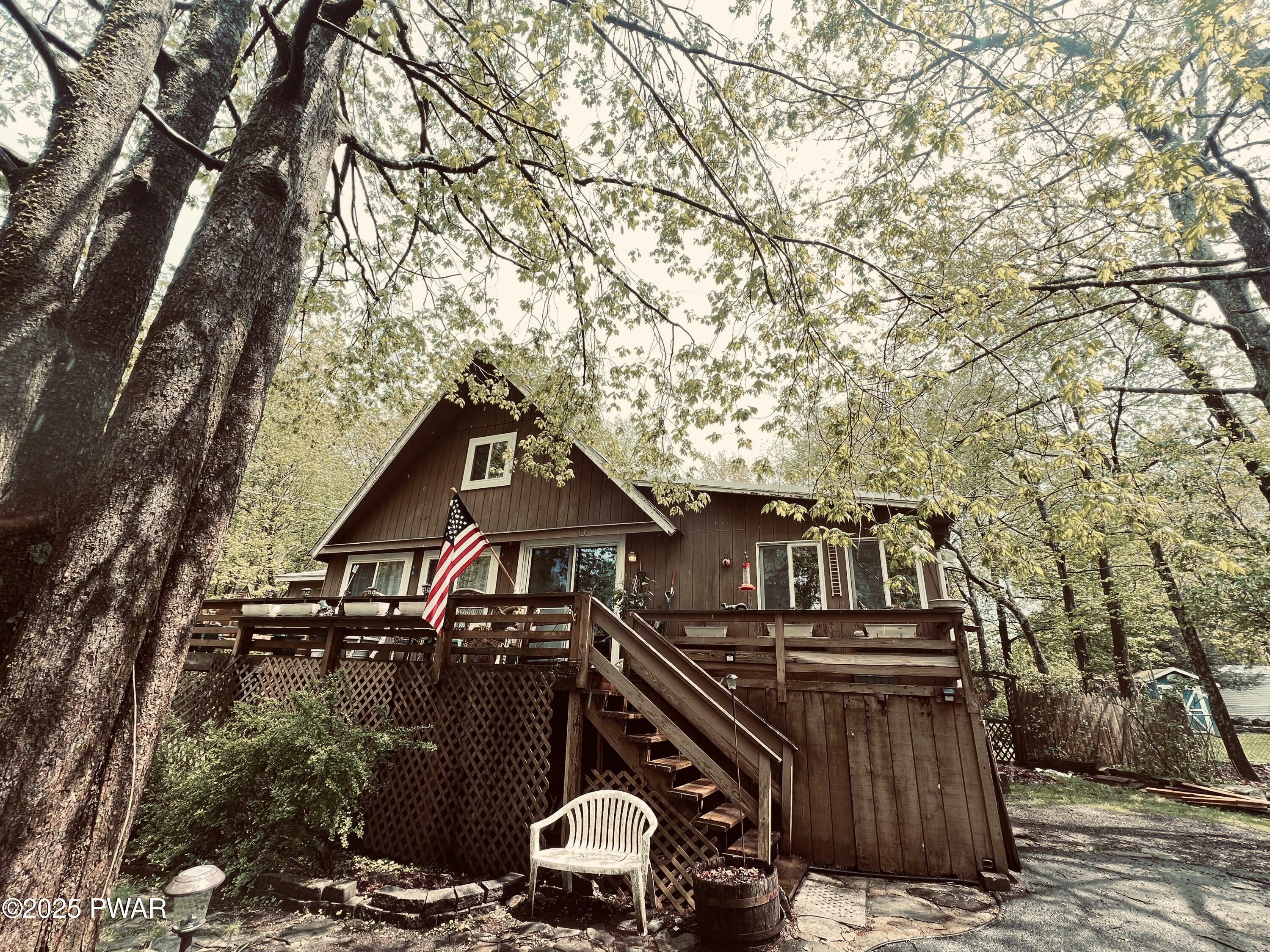 Property Photo: 124 Roundhill Road PA 18328