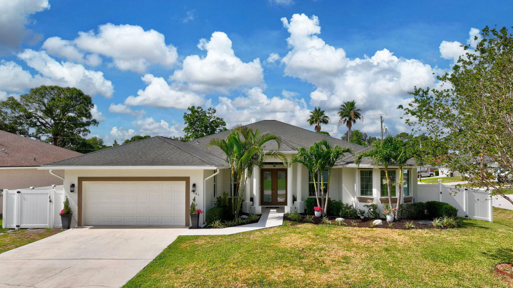 Property Photo: 1501 SW Fresno Road FL 34953