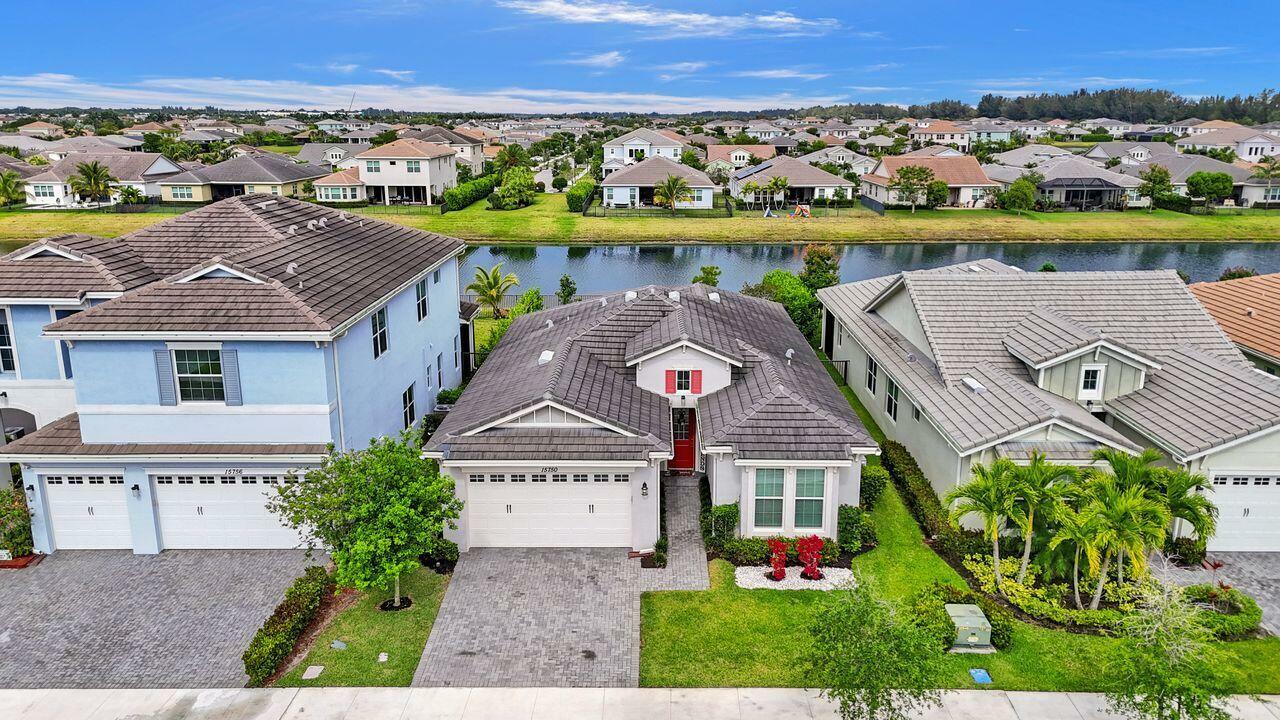 Property Photo: 15750 Goldfinch Circle FL 33470