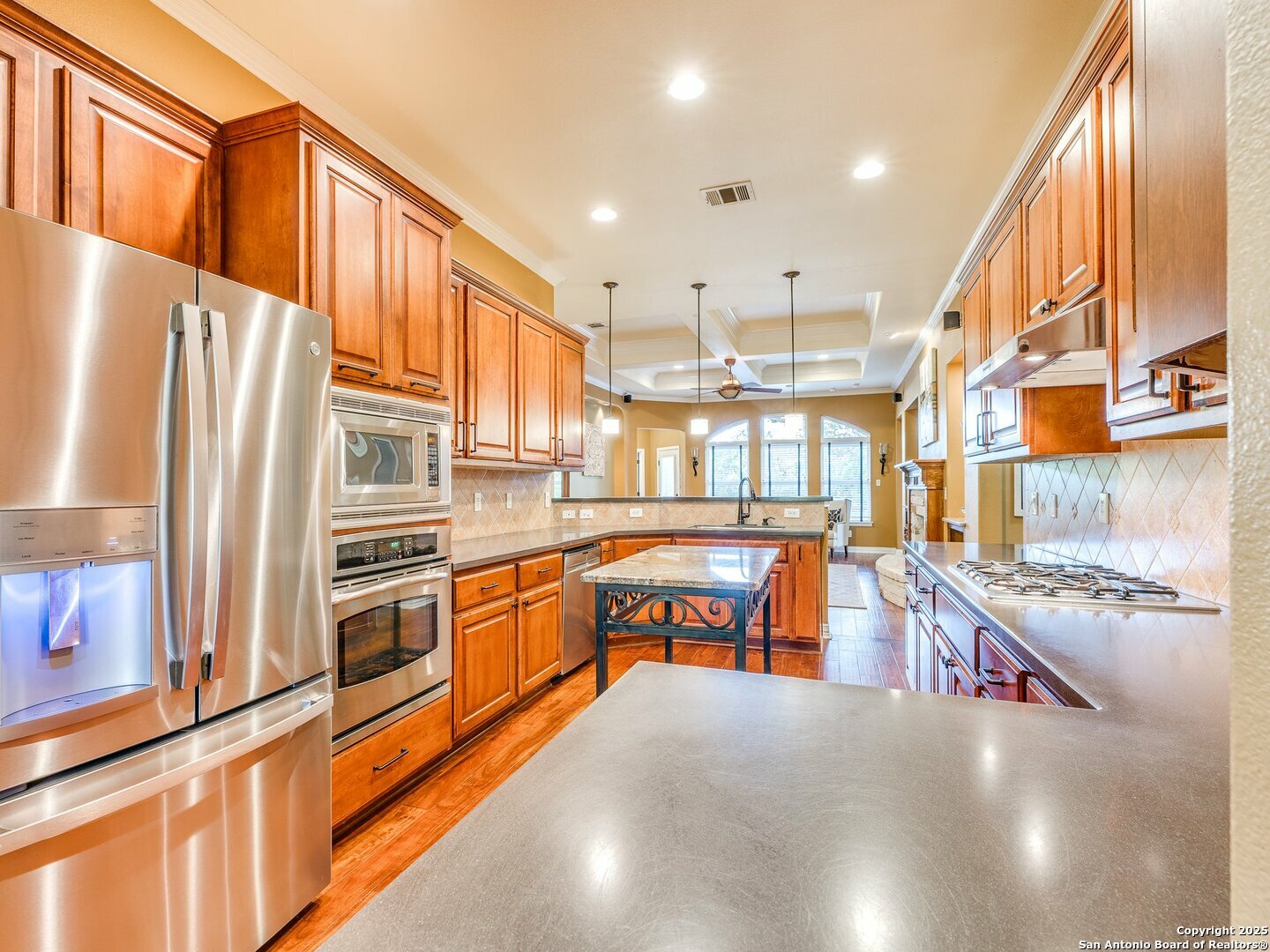 Property Photo: 1511 Crooked Stick TX 78260