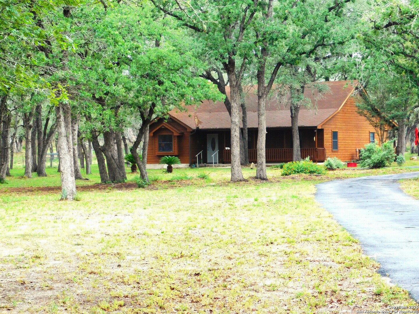 Property Photo: 525 Cherry Ridge TX 78114