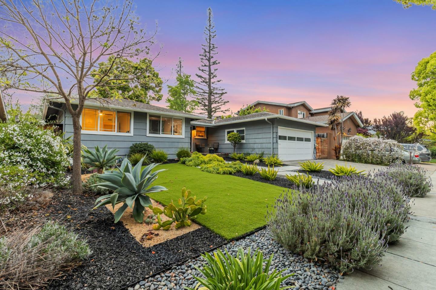 Property Photo: 1528 Fernside Street CA 94061