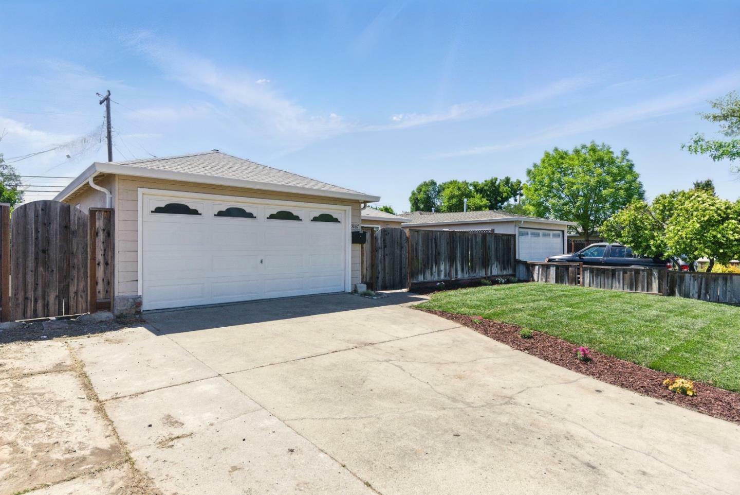 Property Photo: 3087 Franela Drive CA 95124