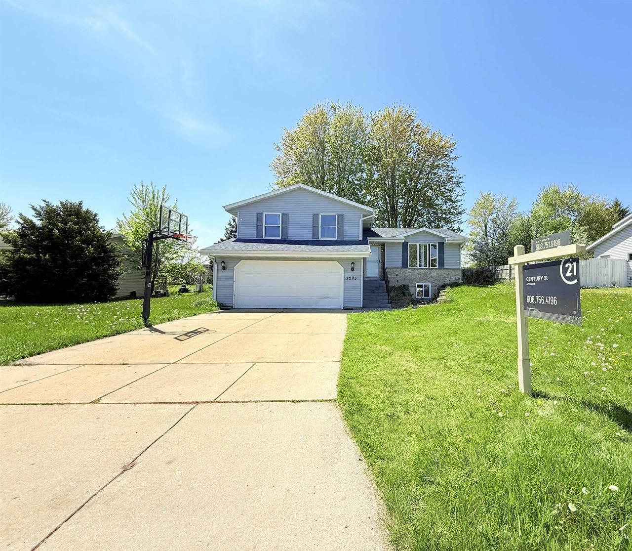 Property Photo: 2205 Green Valley Drive WI 53546