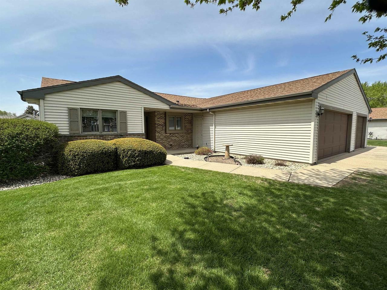 Property Photo: 3024 South Petunia Lane WI 53511