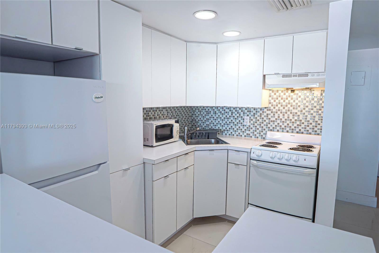 Property Photo: 1575 Euclid Ave Phd FL 33139