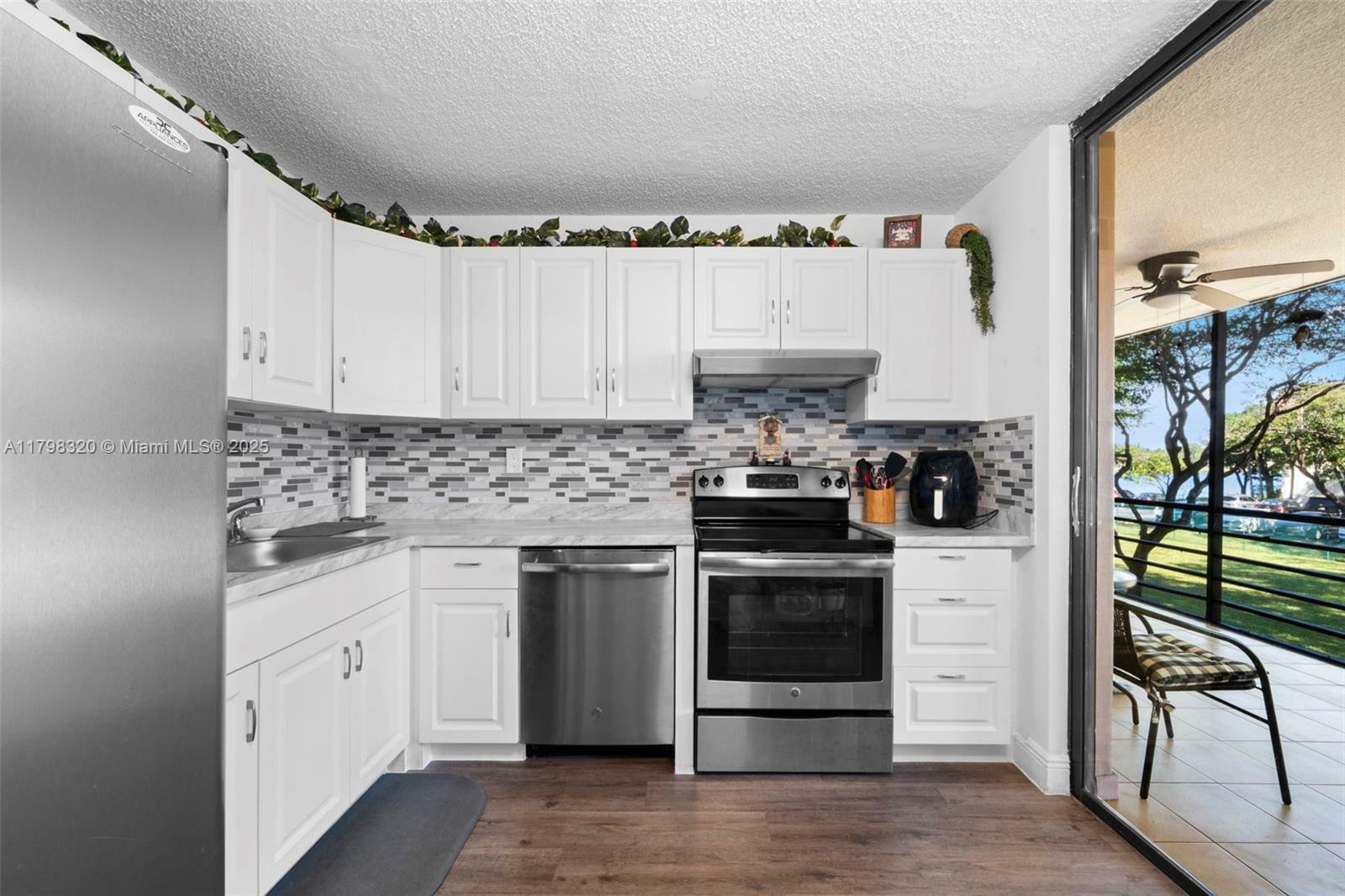 Property Photo: 665 NE 195th St 223 FL 33179