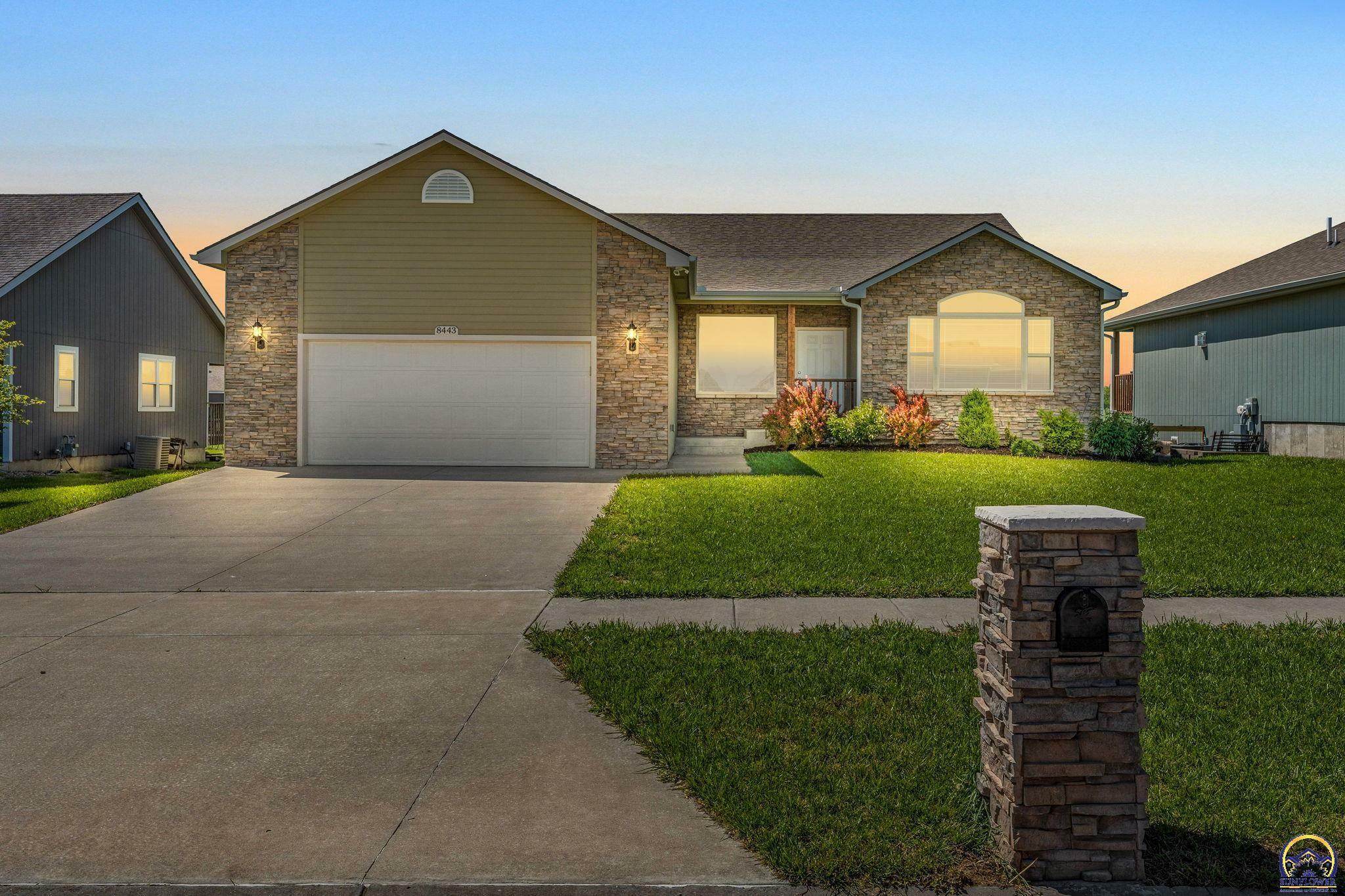 Property Photo: 8443 SW 30th St KS 66614