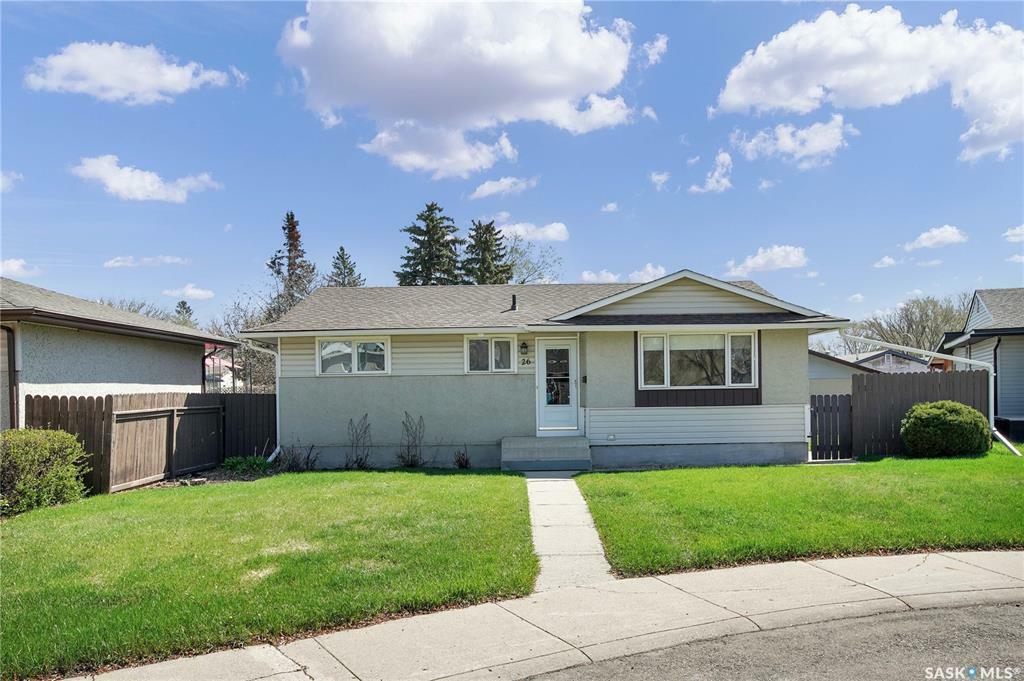 Property Photo: 26 Murdoch Place SK S7L 4G9