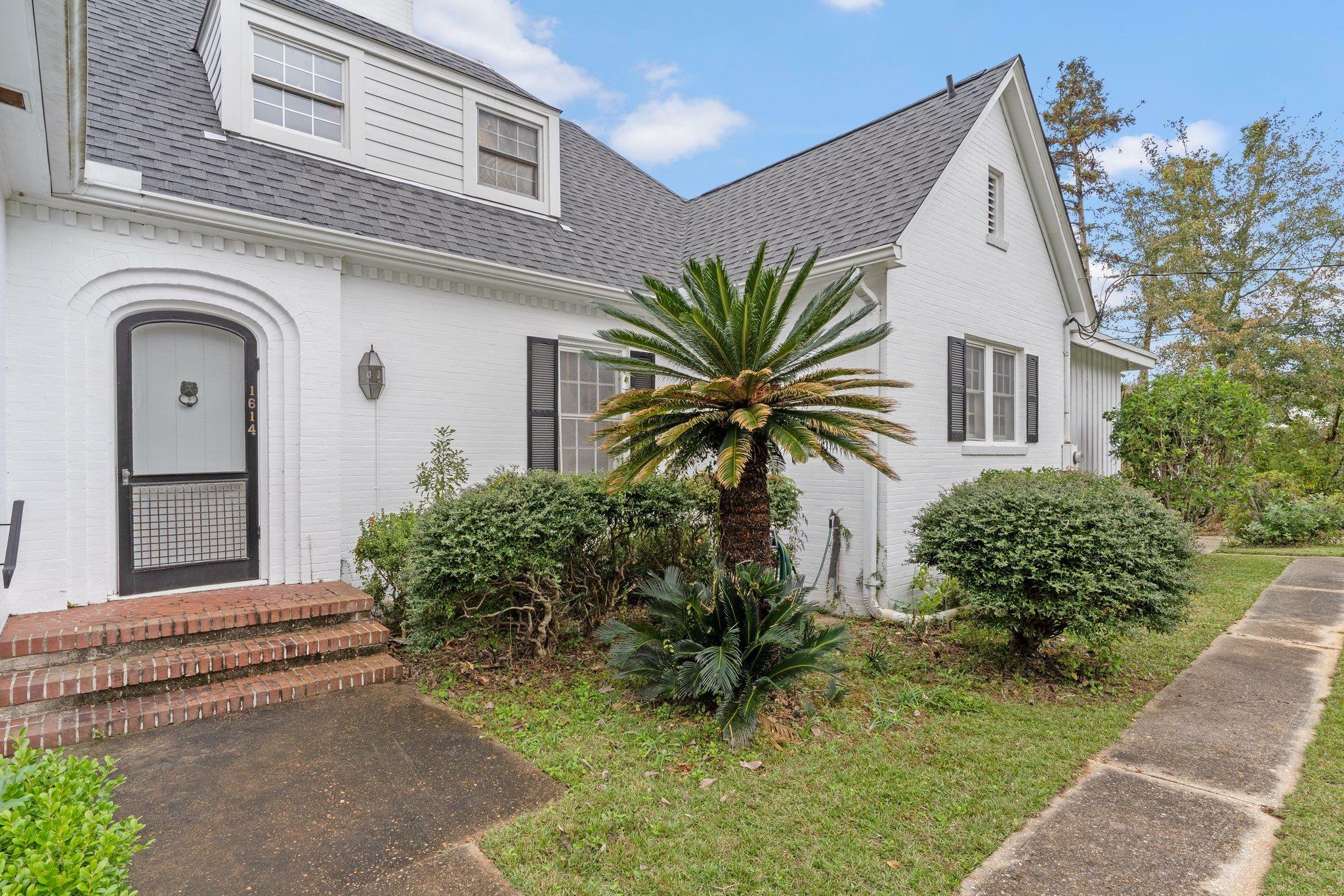 Property Photo: 1614 S Meridian Street FL 32301