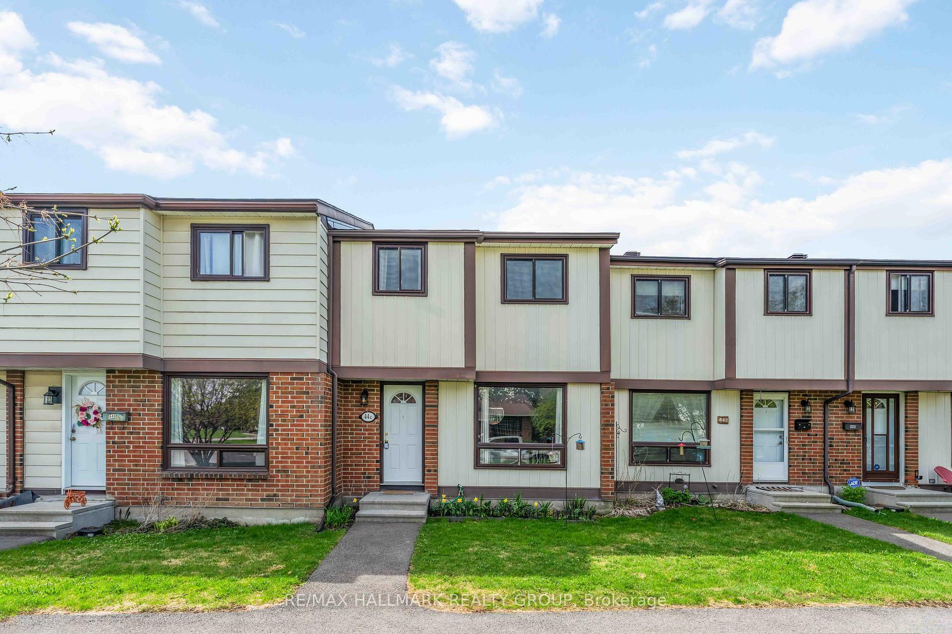 44 C Wolfgang Drive  Barrhaven ON K2J 1L6 photo