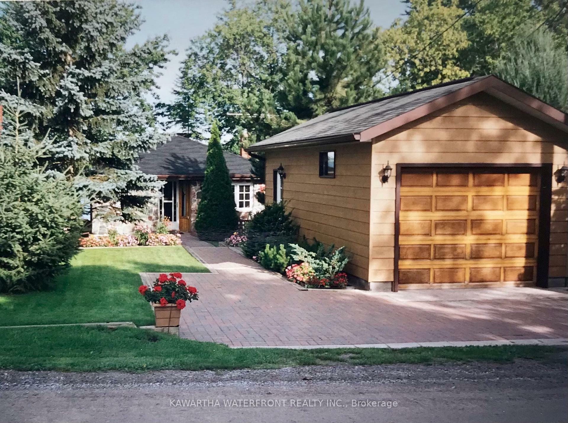 Property Photo: 6 Oriole Road ON K0M 1N0