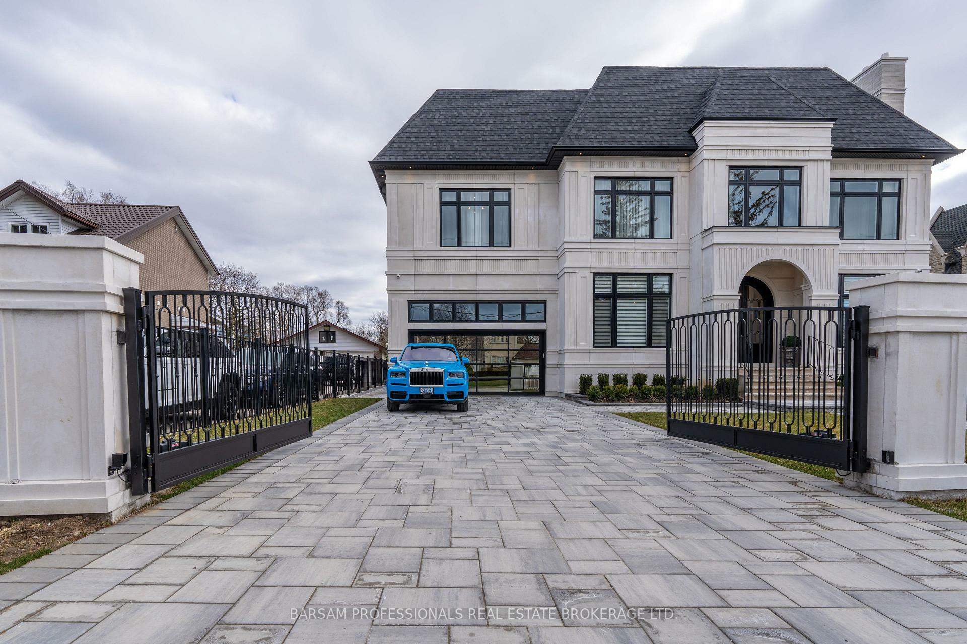 Property Photo:  41 Edgar Avenue  ON L4C 6K2 