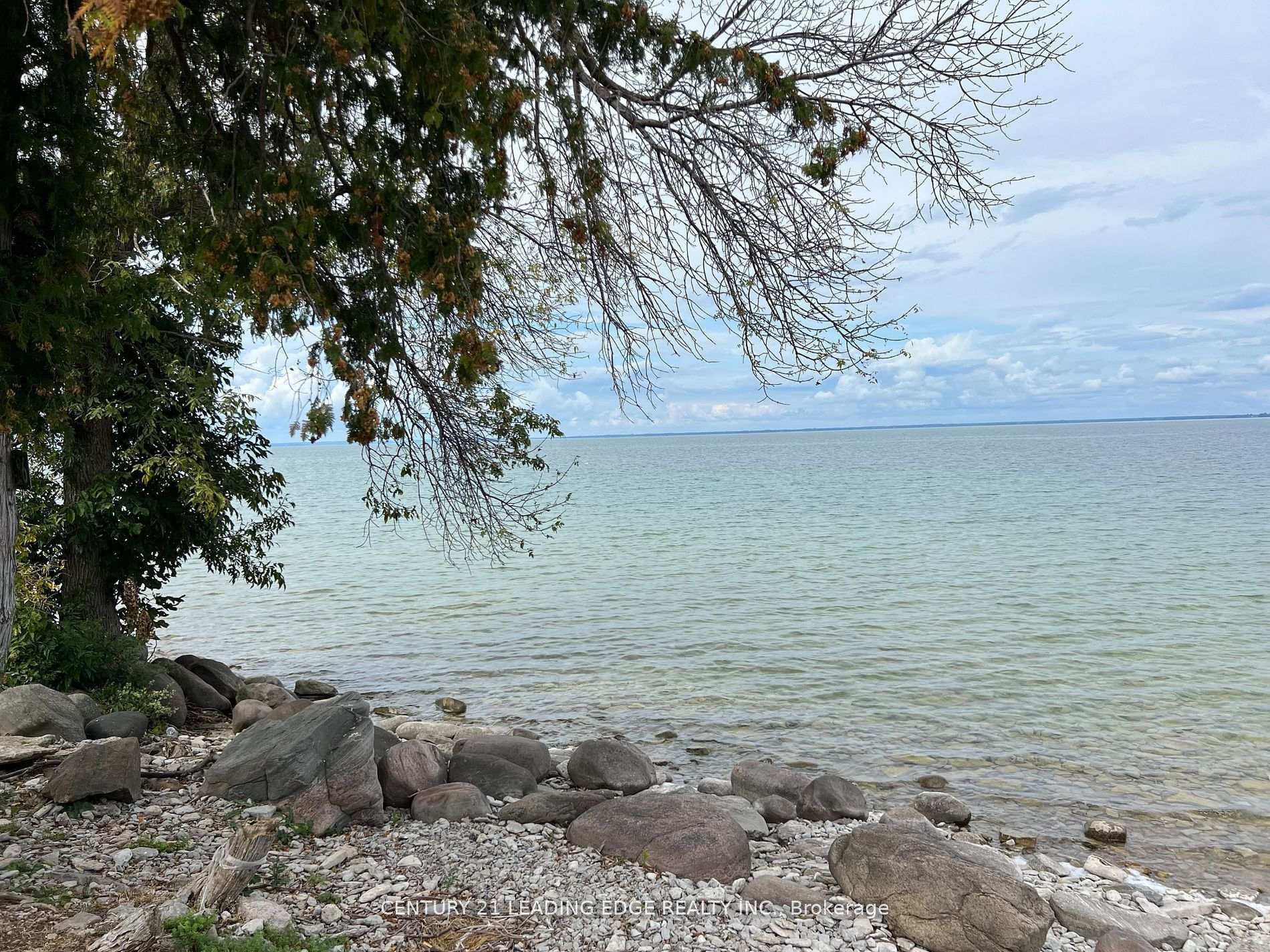 Property Photo: 40586B Shore Road ON L0K 1A0