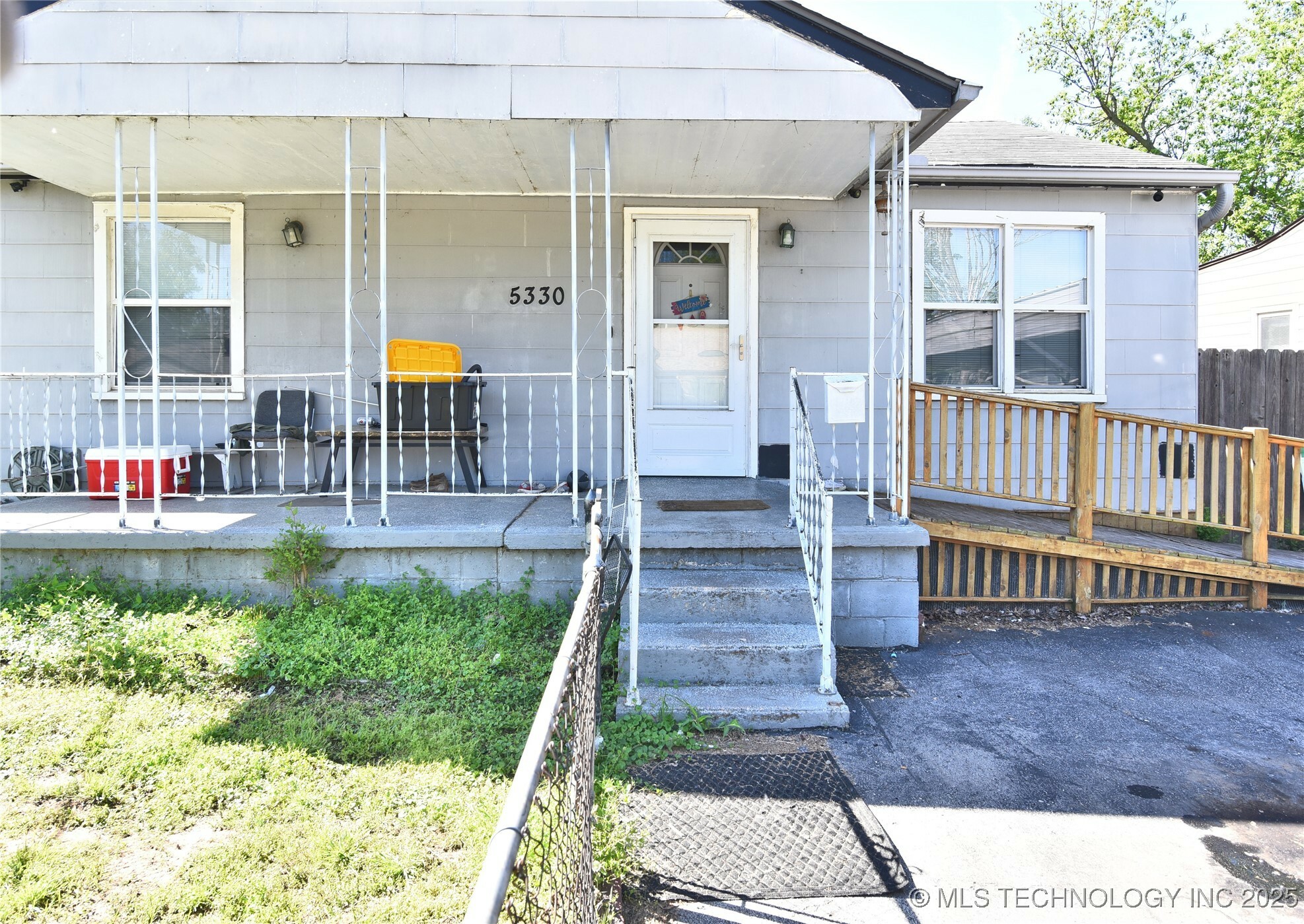 Property Photo: 5330 W 2nd Street OK 74127