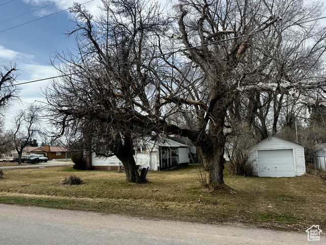 Property Photo: 487 E 200 N UT 84032