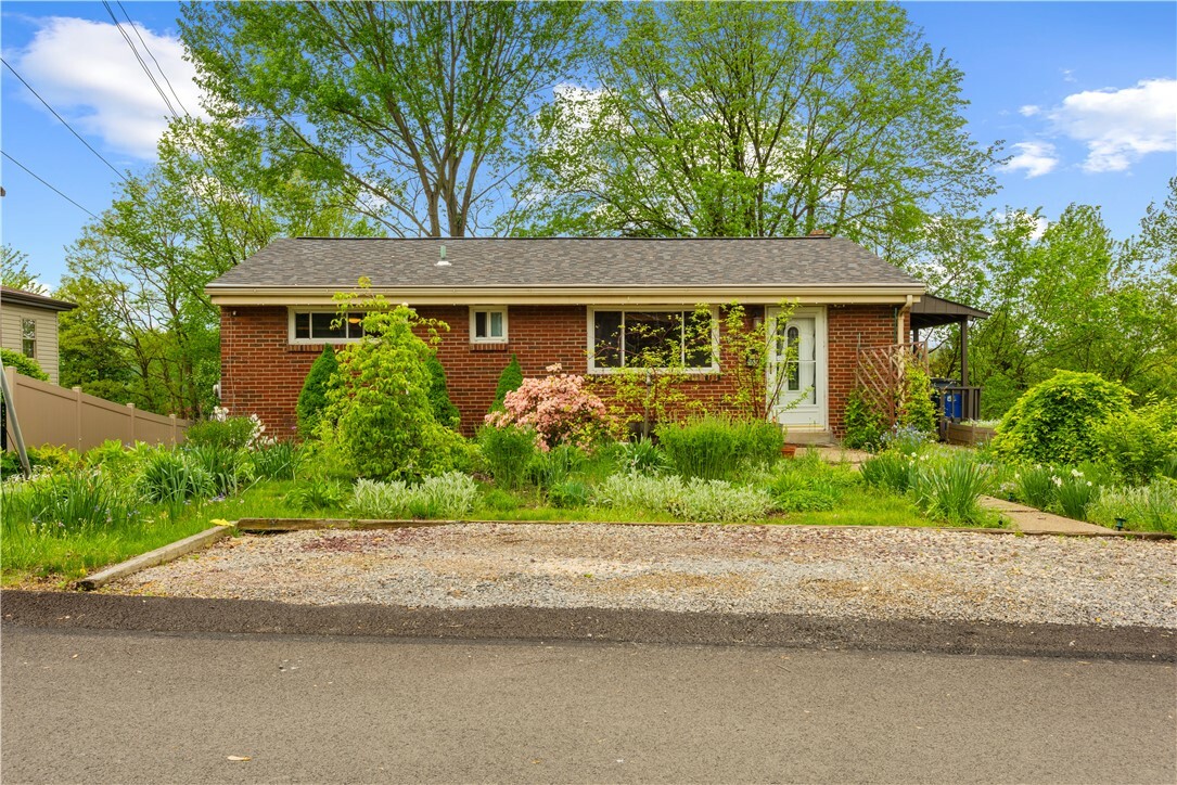 Property Photo: 1031 Franklin Ave PA 15005
