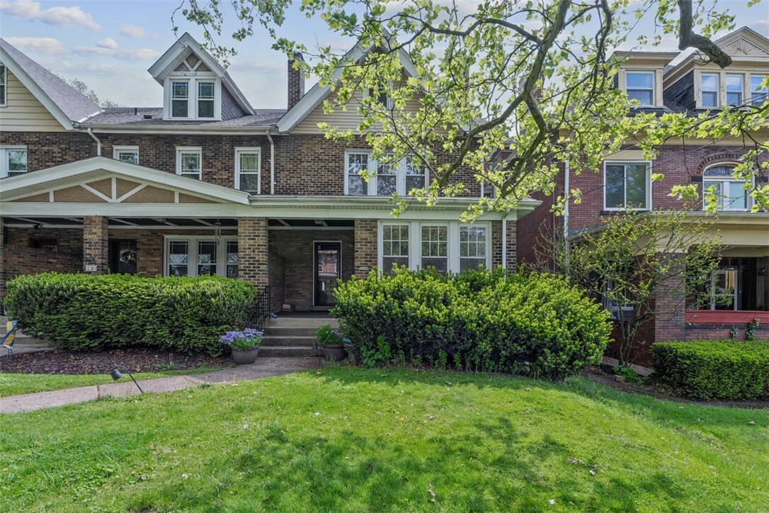 Property Photo: 1140 N Negley Ave PA 15206
