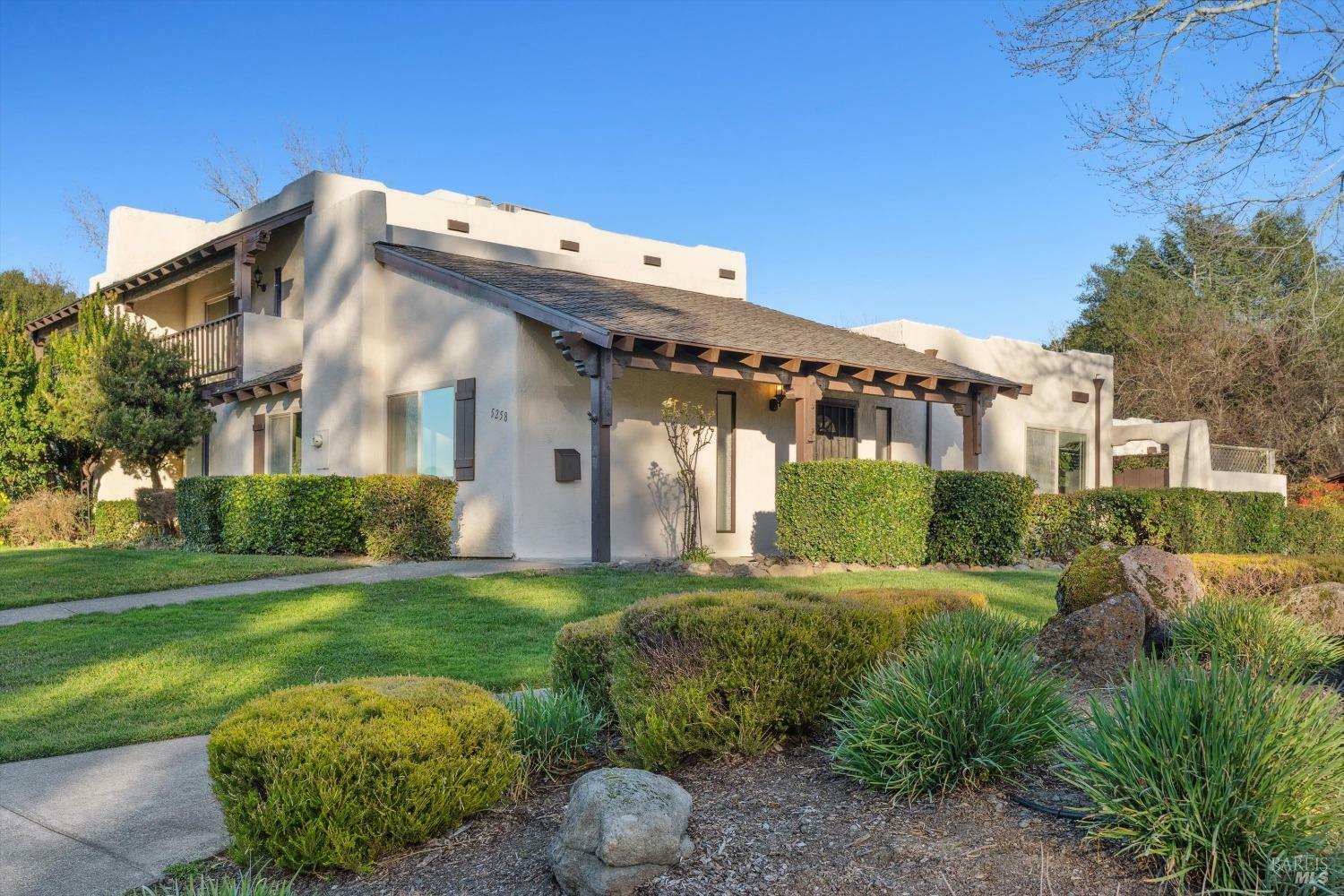 Property Photo: 5258 El Mercado Parkway CA 95403