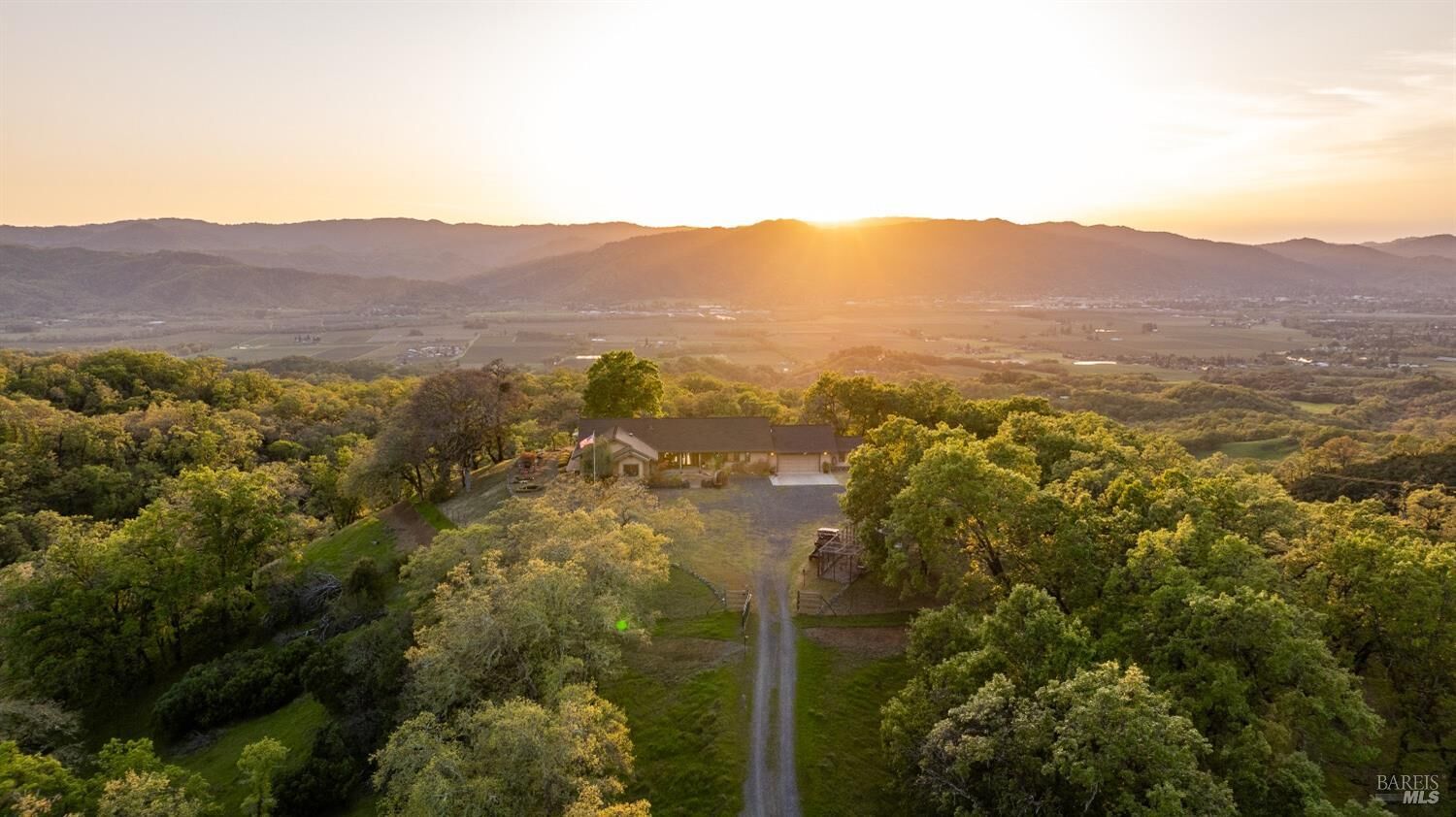 Property Photo:  2389 Twining Road  CA 95481 