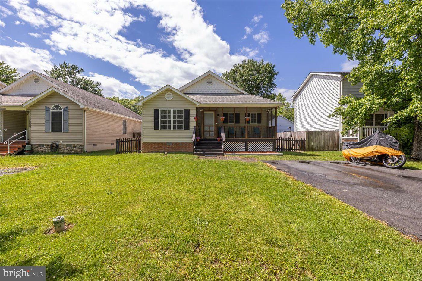 Property Photo: 309 6th Street VA 22443