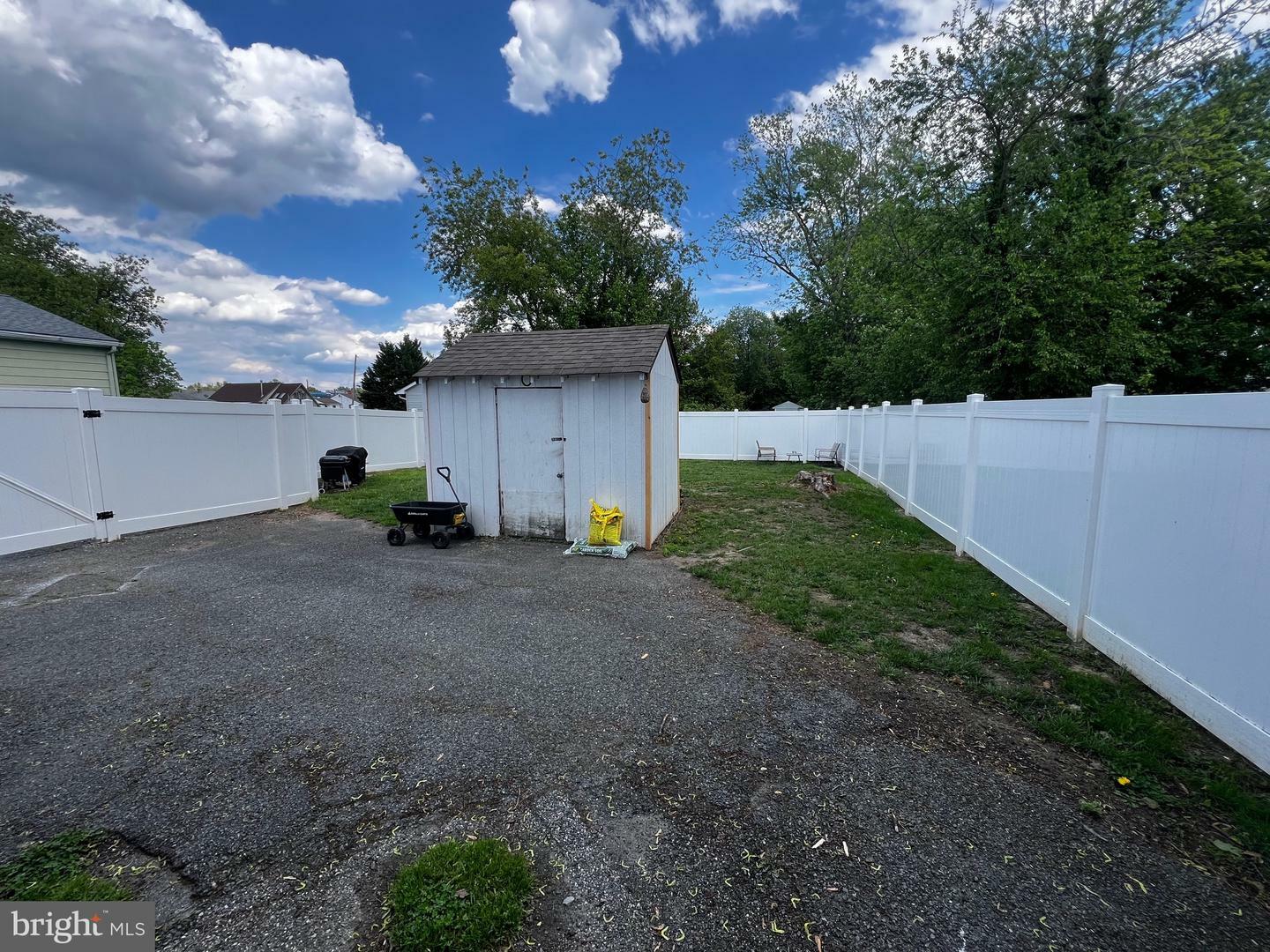 Property Photo: 610 N Bridge Street MD 21921