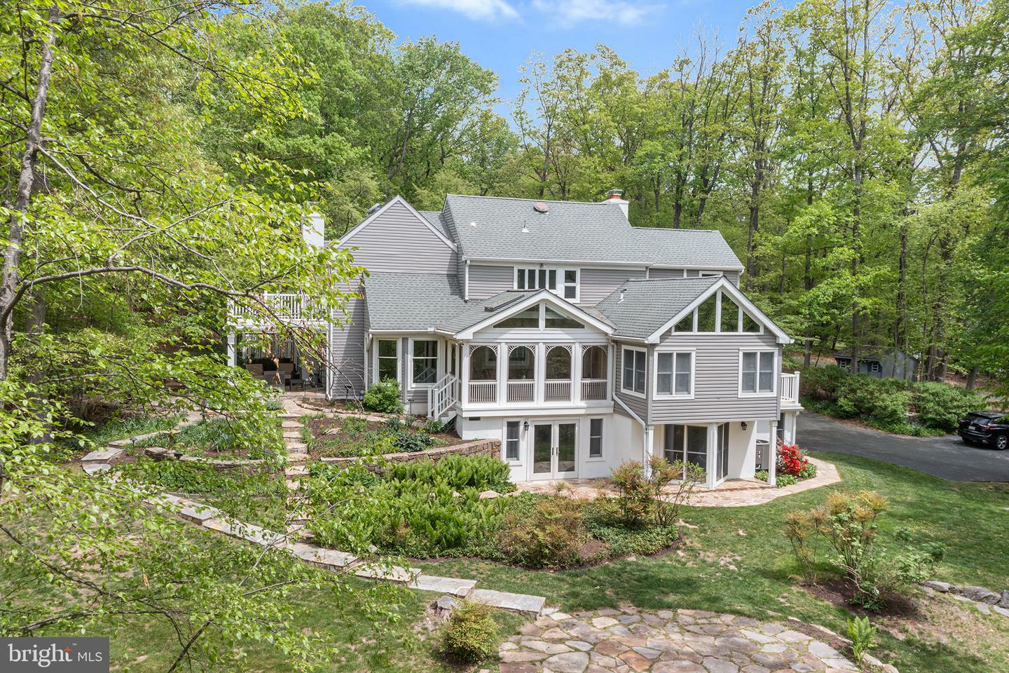 Property Photo: 1600-06 Horseshoe PA 19355
