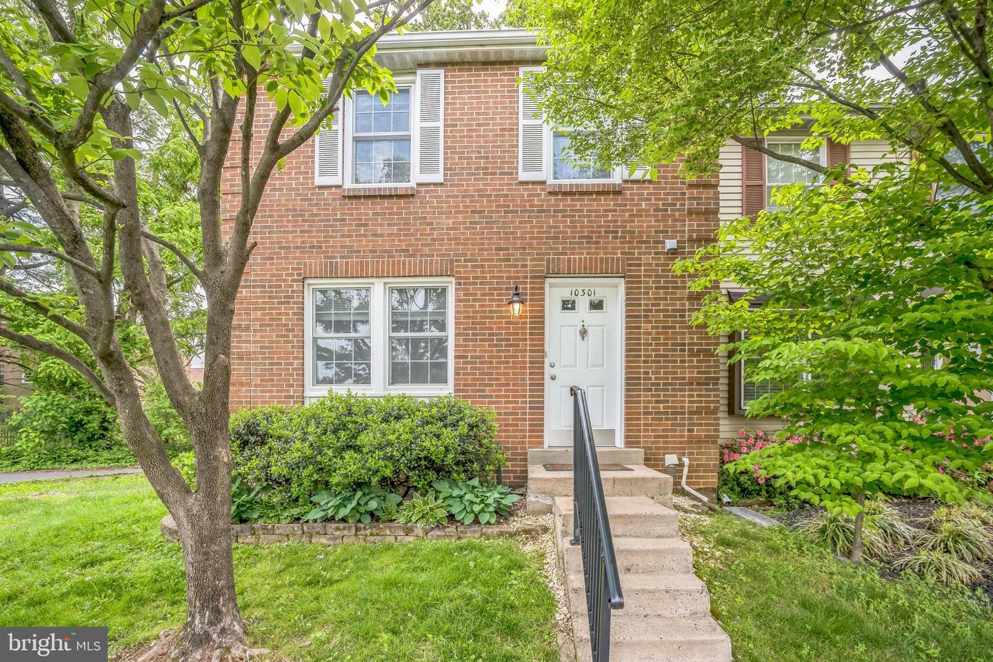 Property Photo: 10301 Granite Creek Lane VA 22124