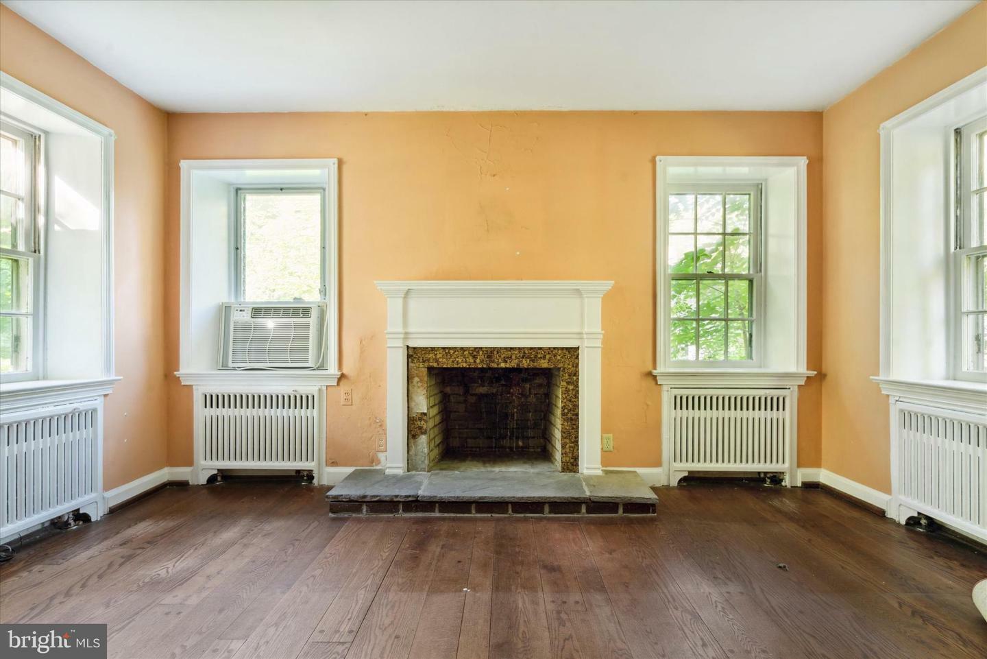 Property Photo: 1 Shady Lane PA 19111