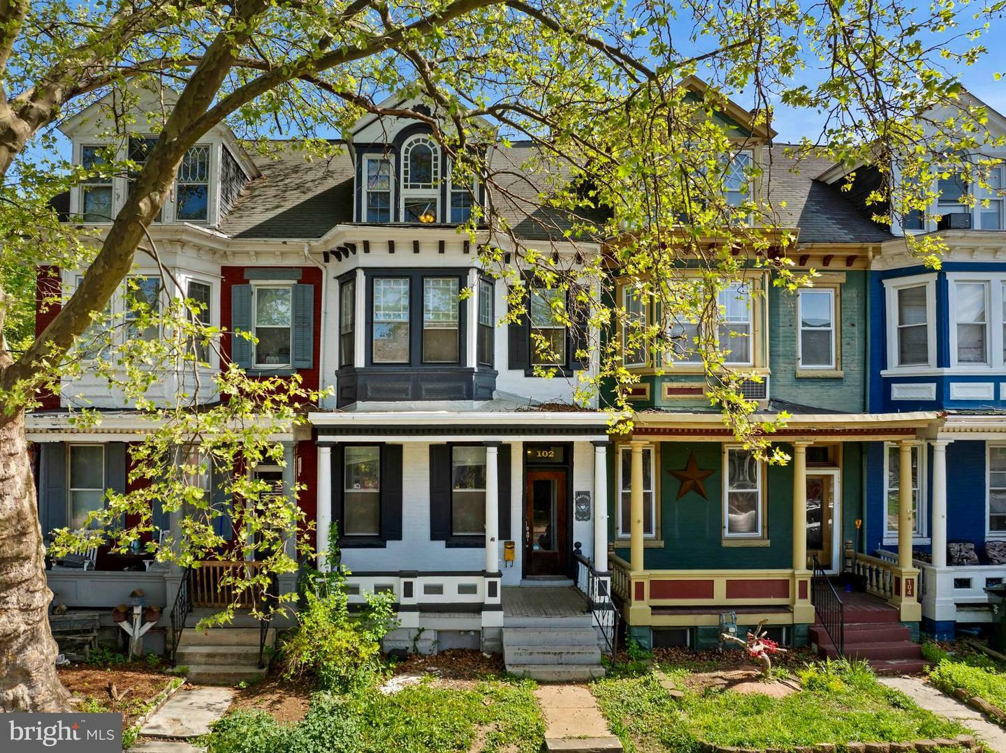 Property Photo: 102 E North Avenue MD 21740