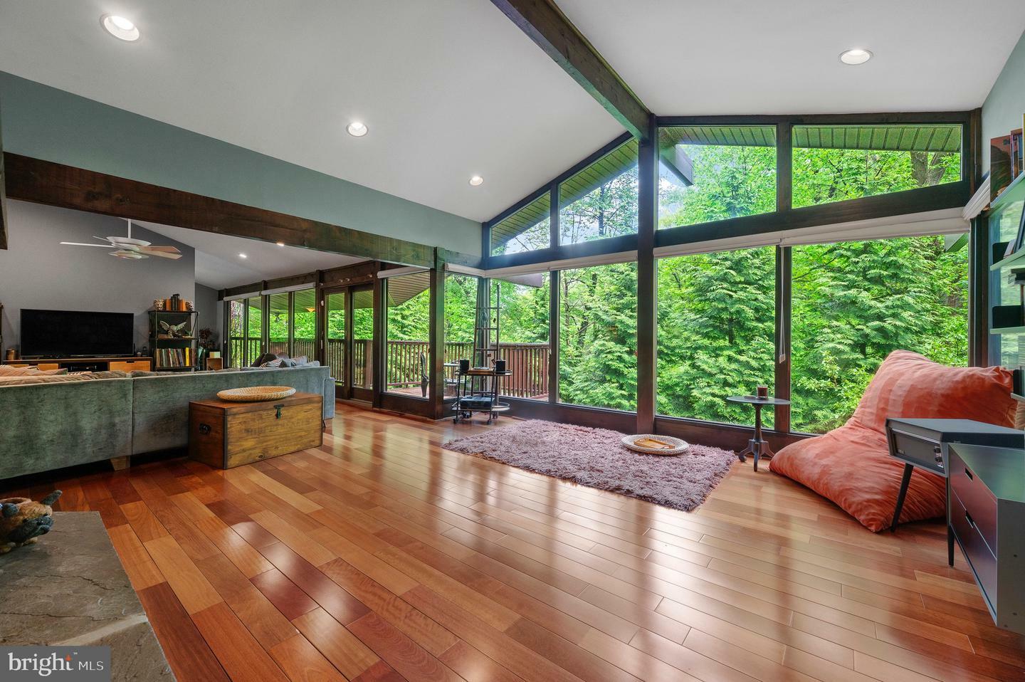 Property Photo: 813 Old State Road PA 19312