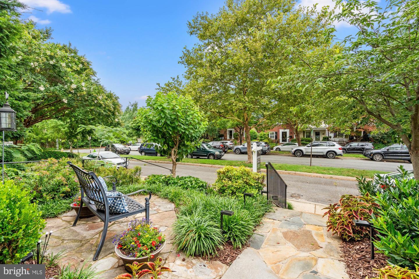 Property Photo:  918 S Saint Asaph Street  VA 22314 