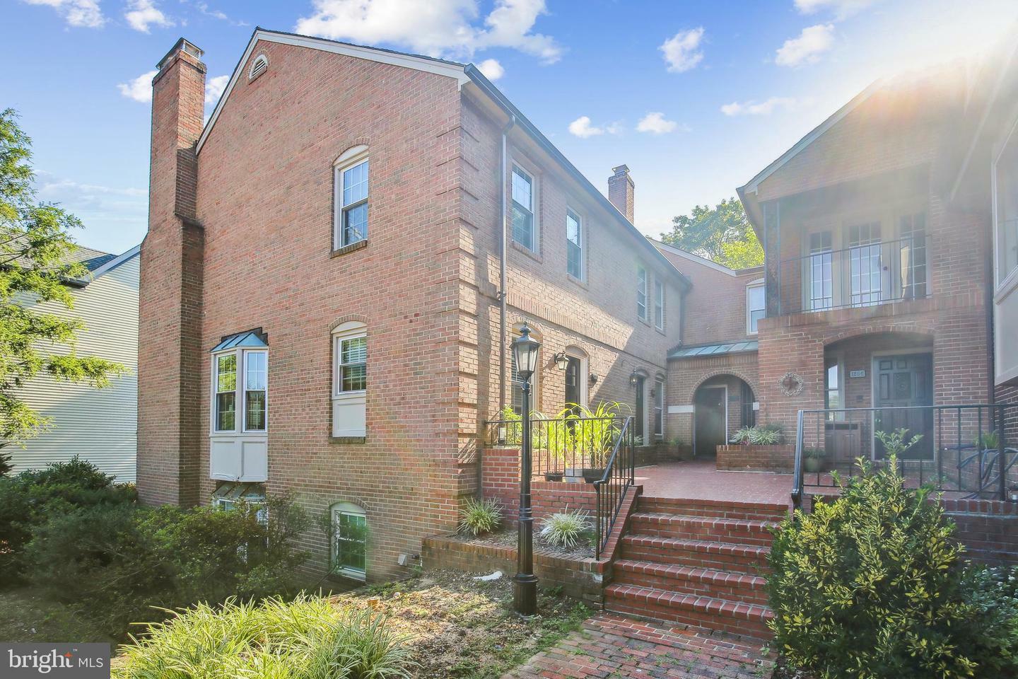 1802 21st Street N  Arlington VA 22209 photo