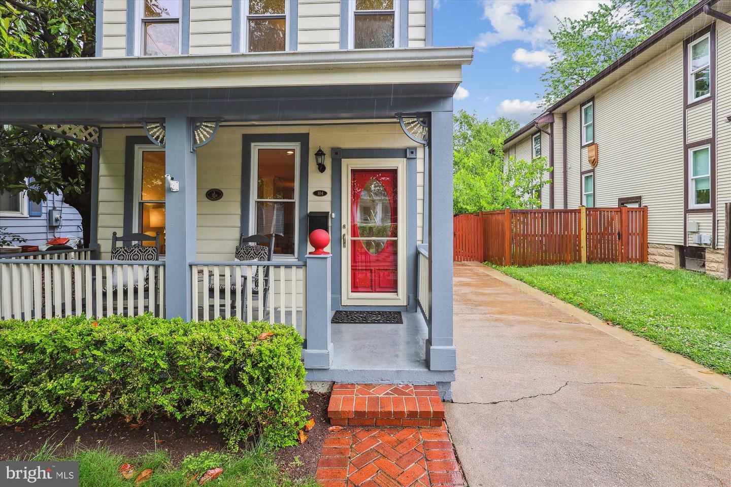 Property Photo: 104 E Oxford Avenue VA 22301
