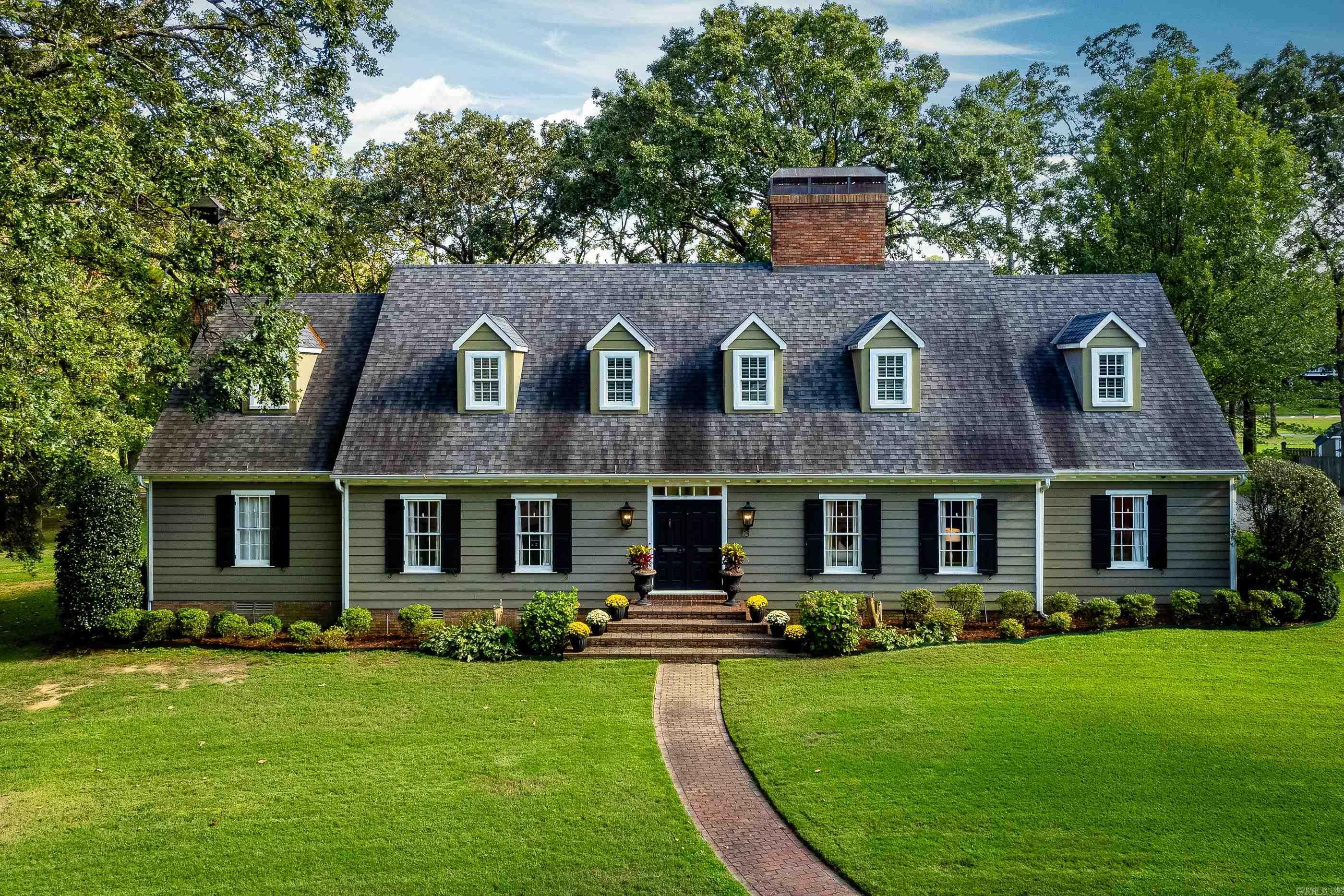 Property Photo: 13 Pinehurst Circle AR 72212