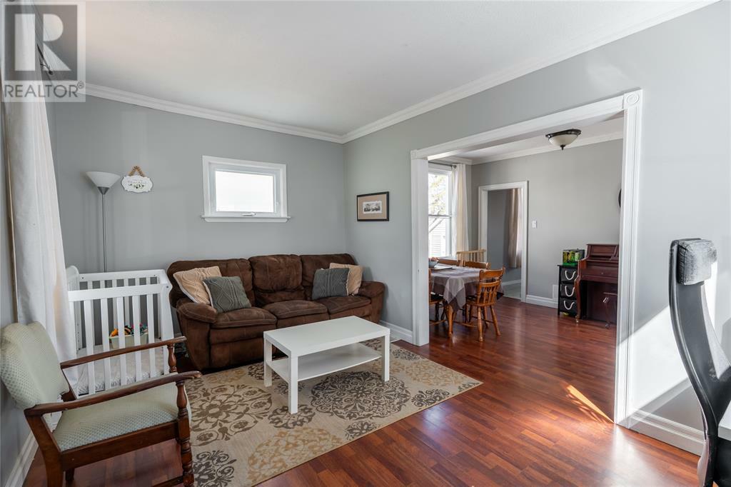 Property Photo: 552 Wellington Street ON N7T 1H9