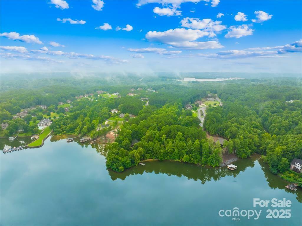 Property Photo: 2 Royal Vista Way NC 28630