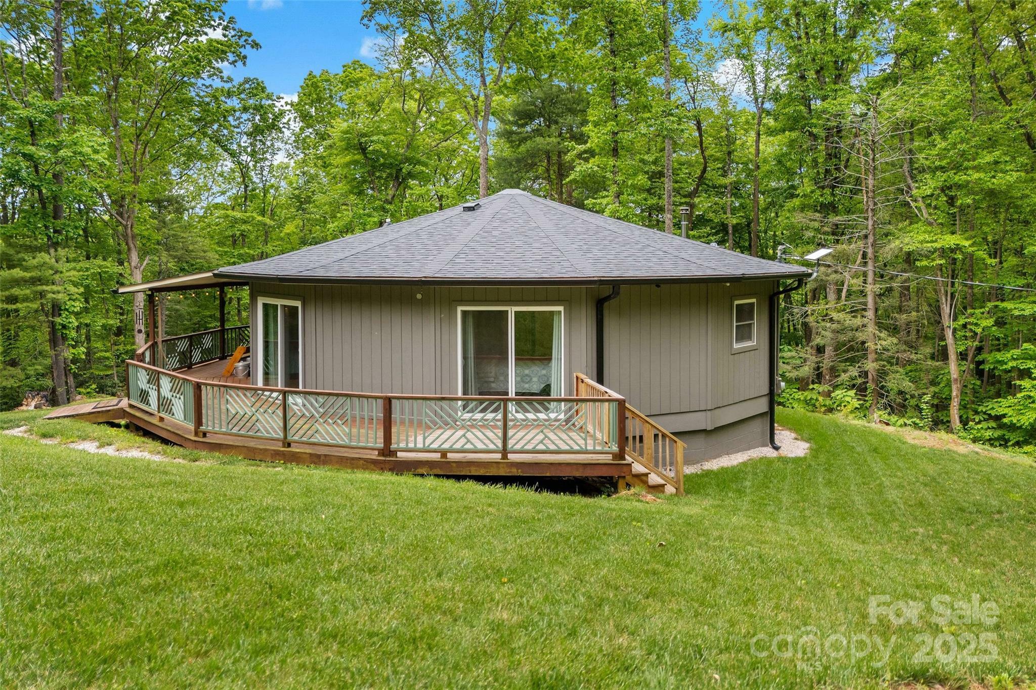 Property Photo: 1294 Waites Hollifield Road NC 28752