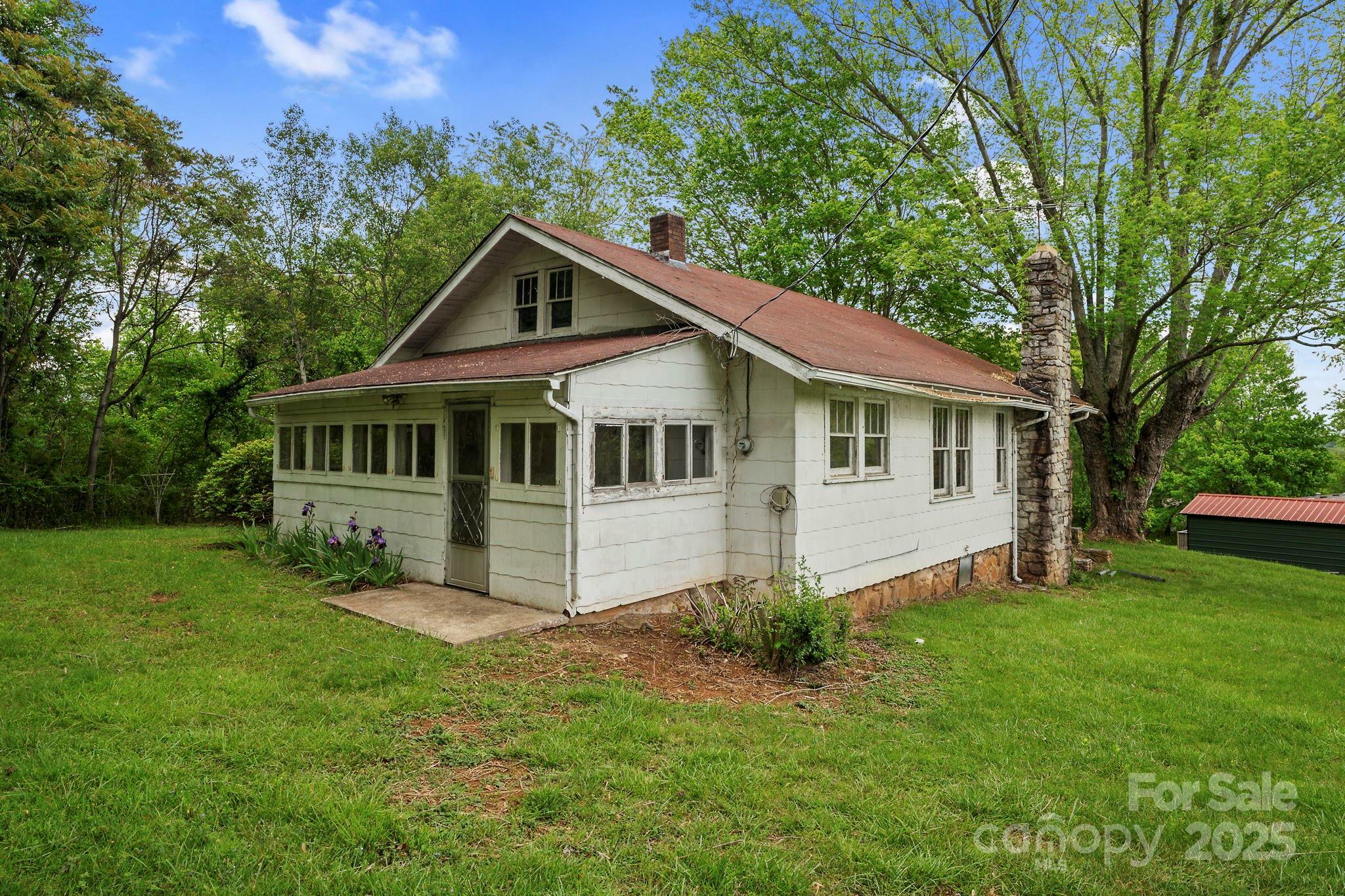 Property Photo: 1 Ola Drive NC 28715
