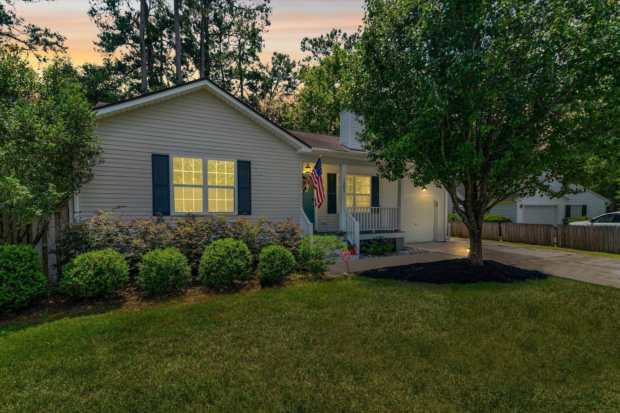 Property Photo:  209 Lipman Street  SC 29483 