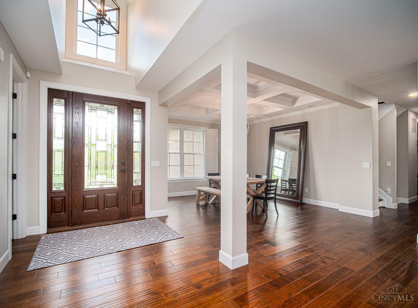 Property Photo: 5393 Kings Ridge Way OH 45034