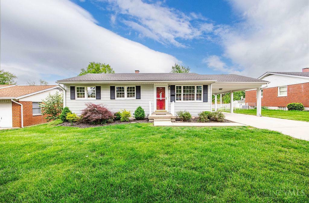 Property Photo: 218 Cambridge Drive OH 45013