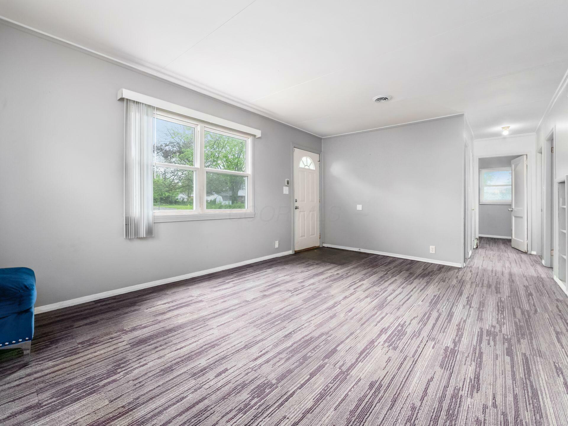 Property Photo: 309 Ross Road OH 43213