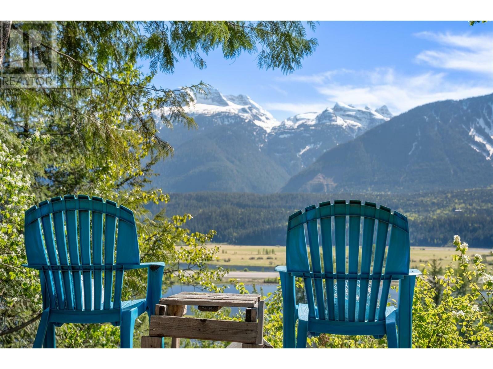 1447 Shiell Road  Revelstoke BC V0E 2S0 photo