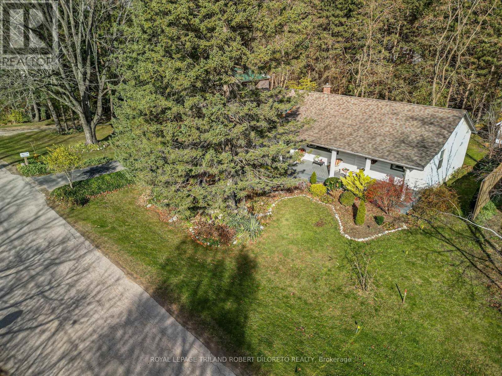 Property Photo: 11 Elmhurst Street ON N0L 1R0