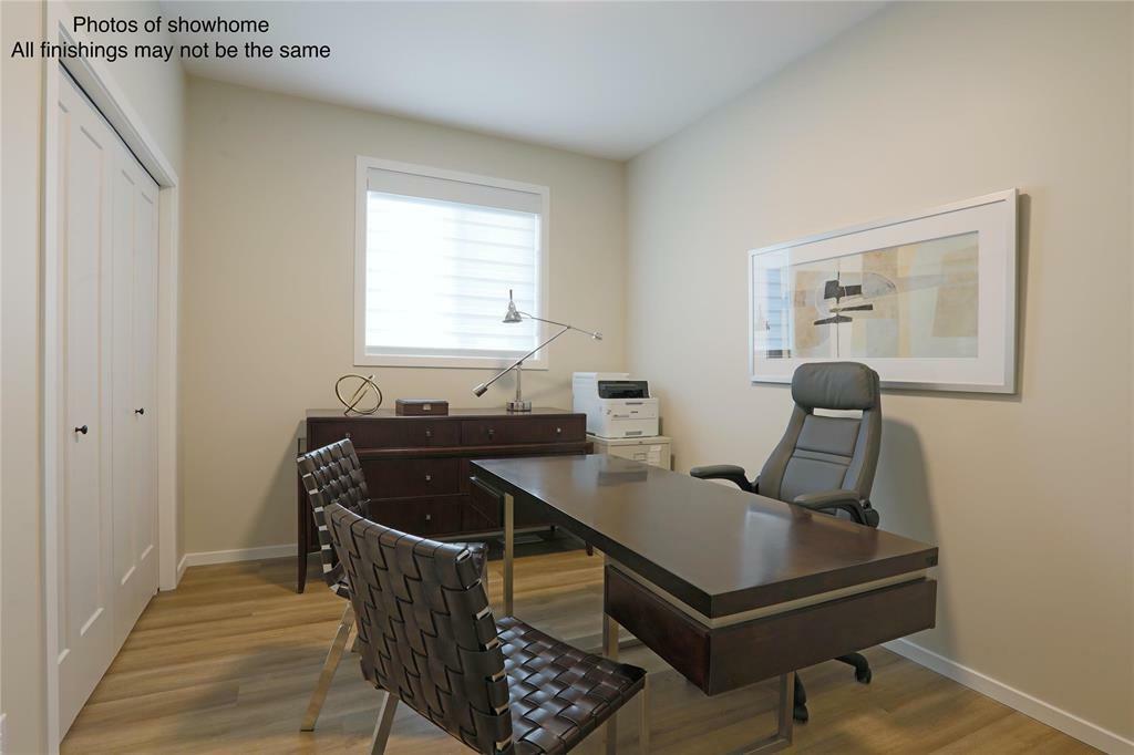 Property Photo: 362 Bill Briercliffe Drive MB R3W 0X0