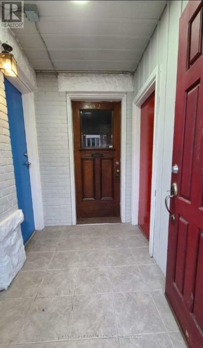 Property Photo: 352 Barton Street East 2 ON L8L 2X9